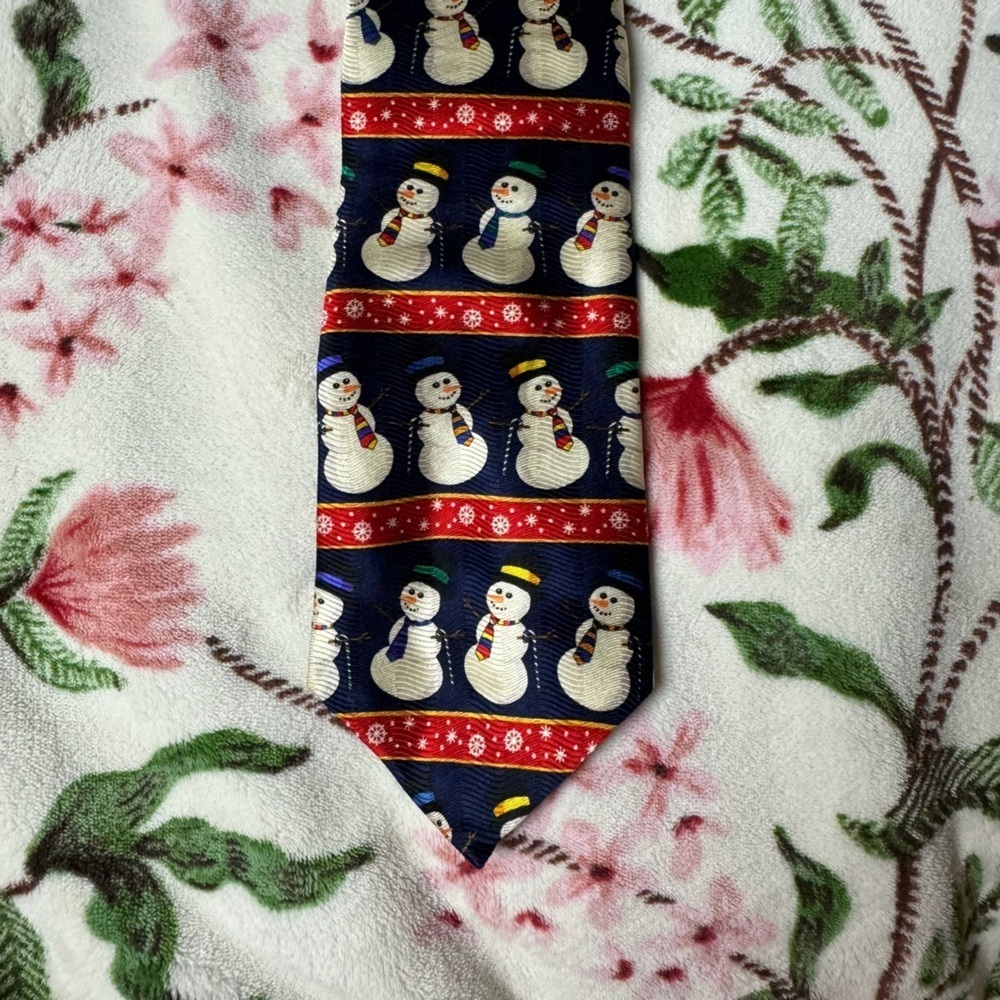 Puritan Snowman Necktie - Blue and Red